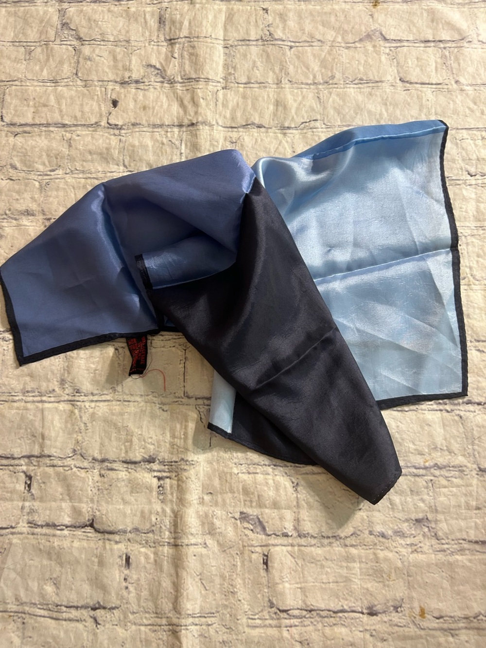 VINTAGE ROLLED ENDS 100% ACETATE COLORBLOCK BLUE POCKET SQUARE SCARF - Picture 2 of 12